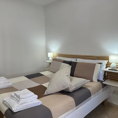 Casa Julie Stazione Latina