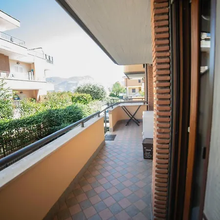 Casa Julie Stazione Latina Appartamento